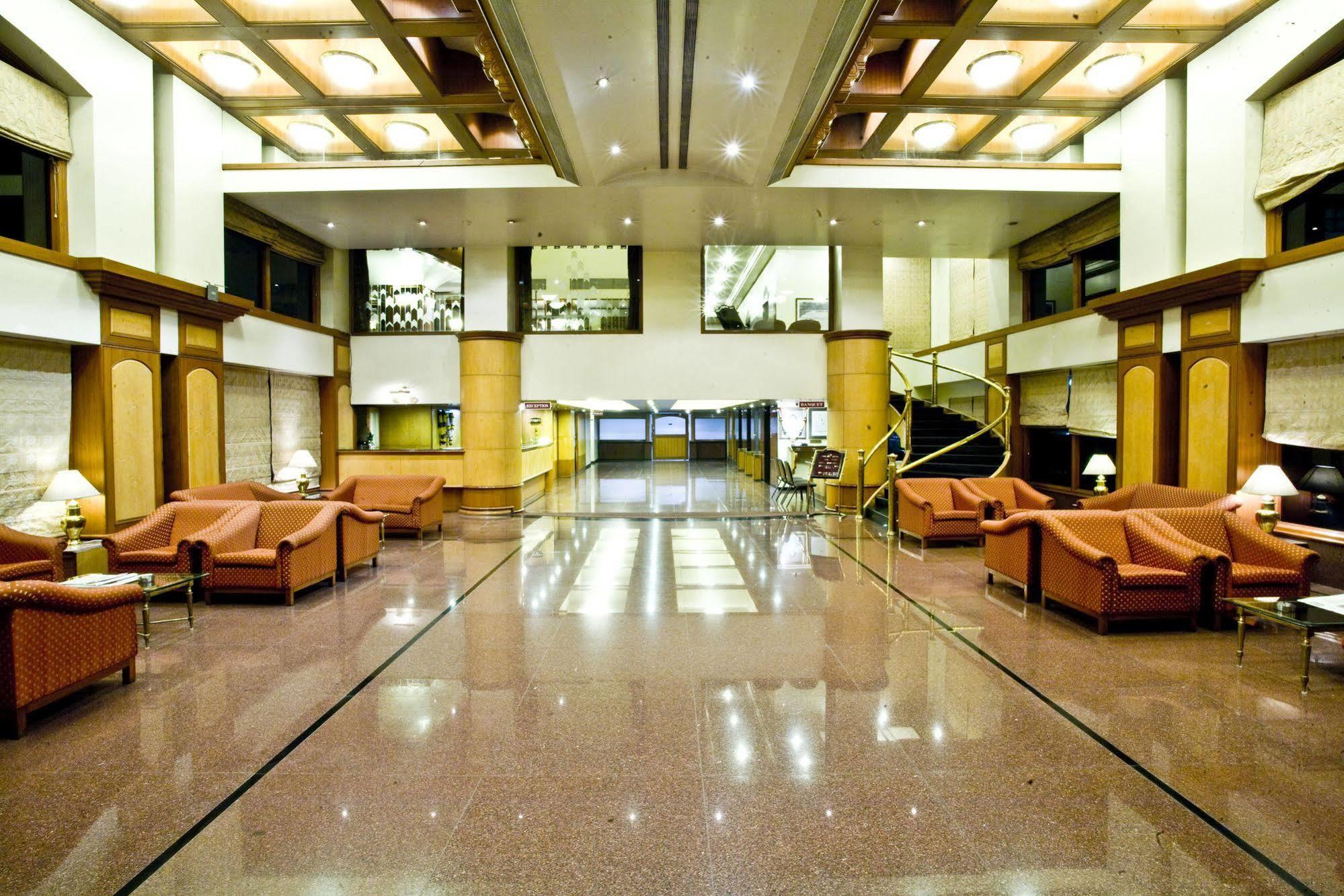 The President Hotel Shivajinagar Pune Zewnętrze zdjęcie
